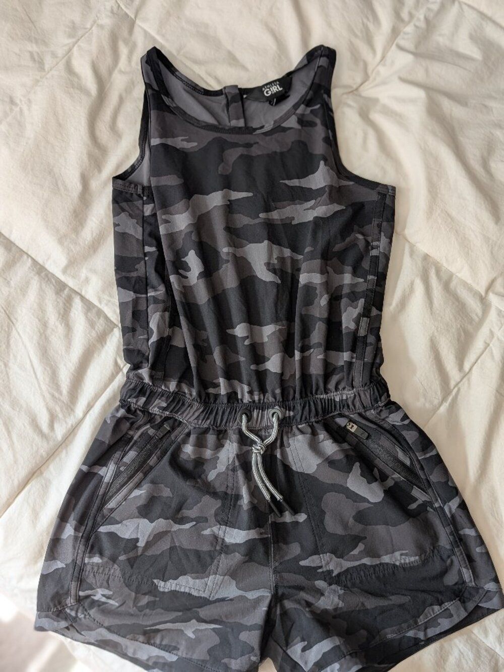 Athleta Girl On the Go Romper Black Grey Camo Sleeveless Size Medium 8/10
